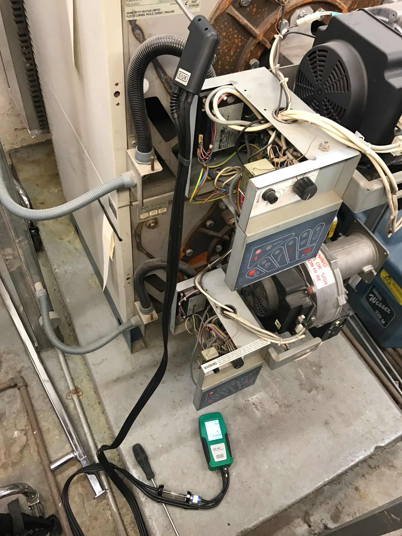 gas safe registered engineer near me Thames Ditton, KT7